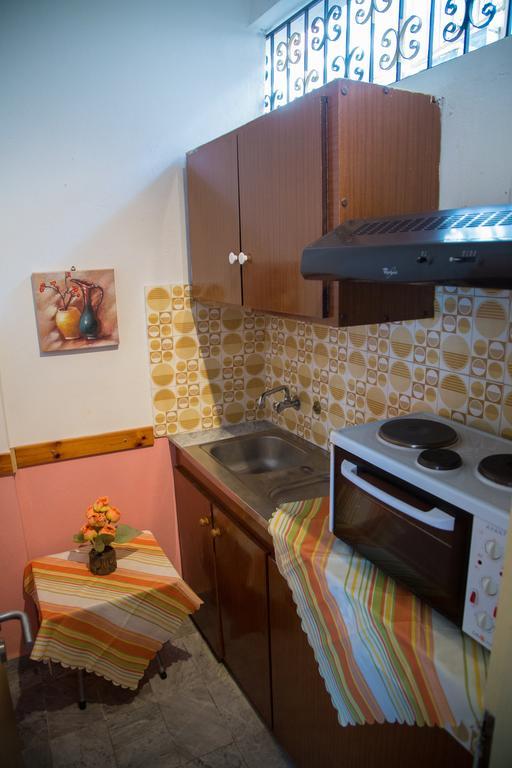 Golden Sun Rooms Pyrgi Thermis Phòng bức ảnh